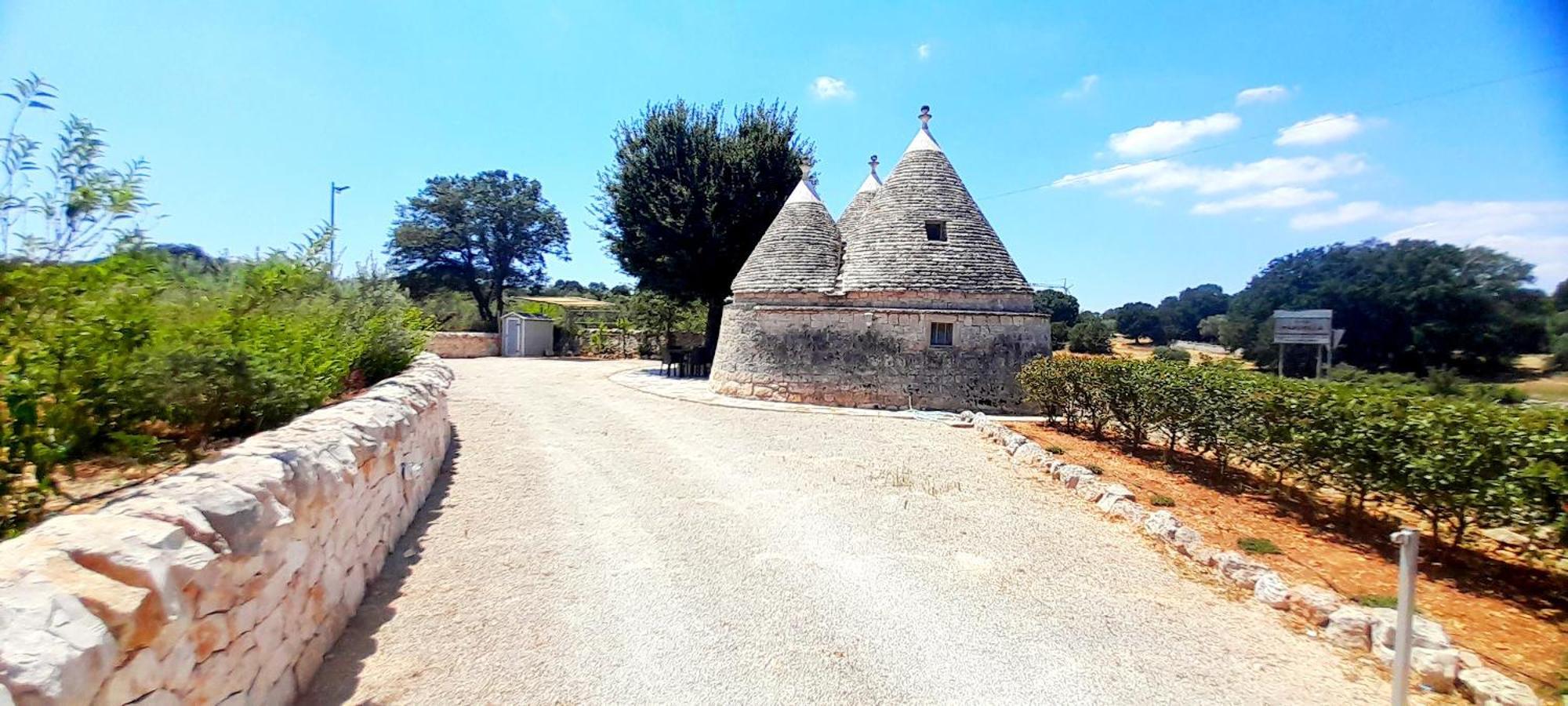 Trullo Roverella Locorotondo Exterior photo